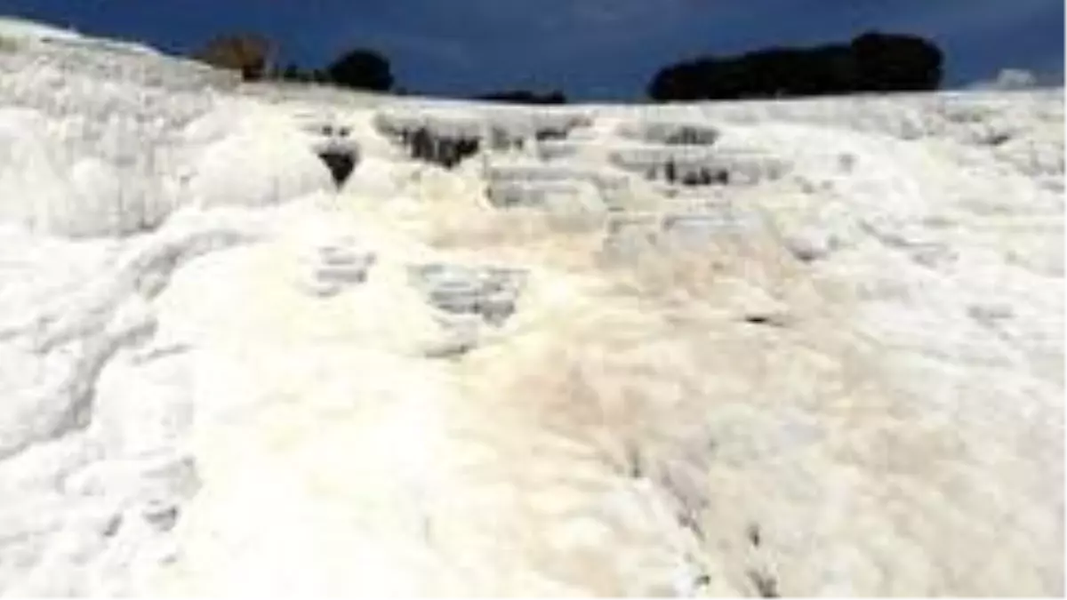 Kapısına kadar geldikleri Pamukkale�yi uzaktan seyrettiler Haber