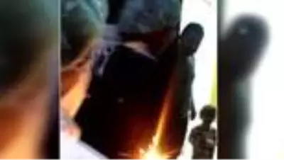 Karantinadaki çifte sürpriz evlilik yıldönümü kutlaması Karantinadaki çifte sürpriz evlilik yıldönümü kutlaması