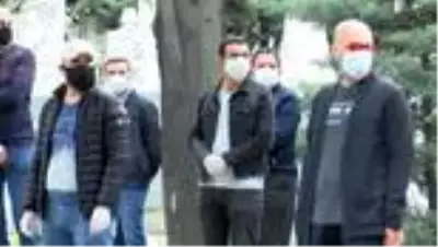 KORONAVİRÜS NEDENİYLE HAYATINI KAYBEDEN İLAHİYATÇI YAZAR ÖMER DÖNGELOĞLU SON YOLCULUĞUNA UĞURLANDI KORONAVİRÜS NEDENİYLE HAYATINI KAYBEDEN İLAHİYATÇI YAZAR ÖMER DÖNGELOĞLU SON YOLCULUĞUNA UĞURLANDI
