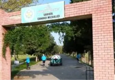 Sarıgöl'ün mezarlıklarında hummalı çalışma