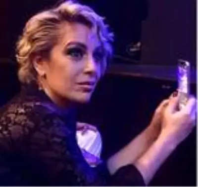 Selma Ann Desmond'un kardeşinden Ayşe Özyılmazel'e ağır sözler Selma Ann Desmond'un kardeşinden Ayşe Özyılmazel'e ağır sözler