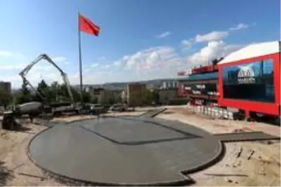 Büyükşehir Belediyesinden 250 kişilik amfi ve spor alanı Büyükşehir Belediyesinden 250 kişilik amfi ve spor alanı