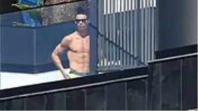 Cristiano Ronaldo, özel jeti Portekiz'e gelemeyince adasında mahsur kaldı Cristiano Ronaldo, özel jeti Portekiz'e gelemeyince adasında mahsur kaldı