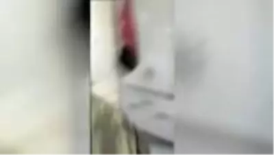 Evinden çıkamayan genç kıza jandarmadan doğum günü sürprizi