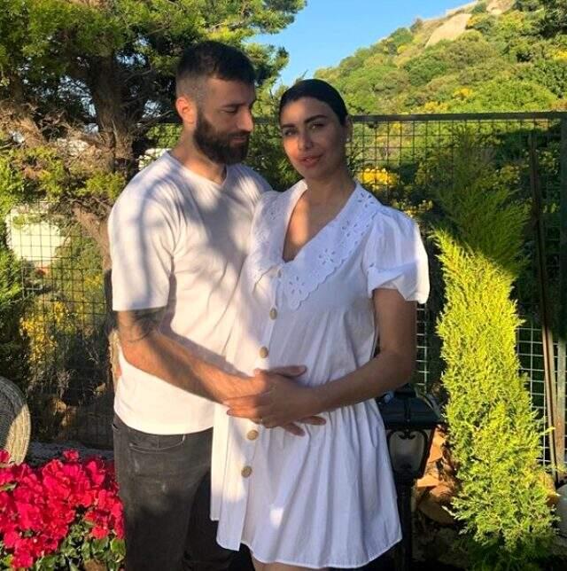 Kocasının telefonla oynamasından şikayetçi olan Ebru Şancı, Sağlık Bakanlığı'na seslendi: Oyun yasaklansın