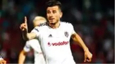 Oğuzhan Özyakup, Beşiktaş'ın 1 milyon euroluk maaş indirimini kabul etti Oğuzhan Özyakup, Beşiktaş'ın 1 milyon euroluk maaş indirimini kabul etti