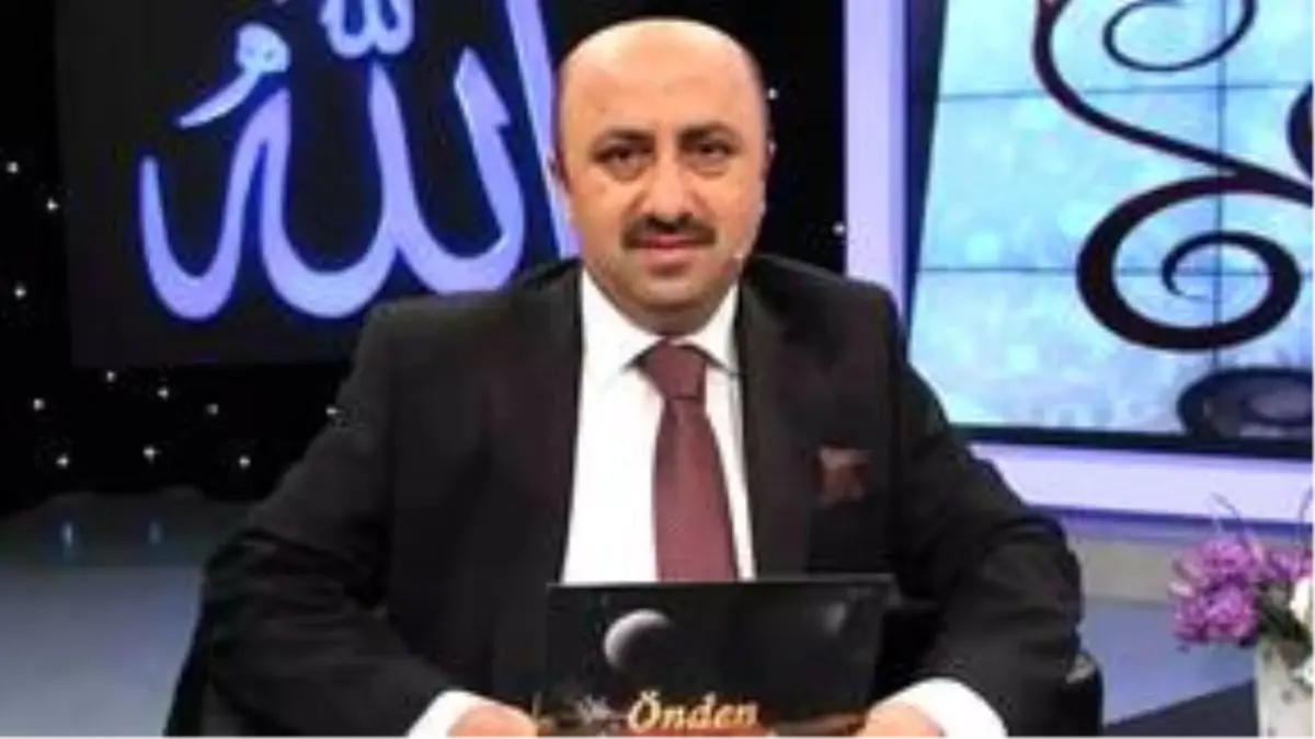 Ömer Döngeloğlu kimdir? Ömer Döngeloğlu kaç yaşında ve nereli? Ömer Döngeloğlu eserleri neler? Ömer Döngeloğlu hayatı ve biyografisi!