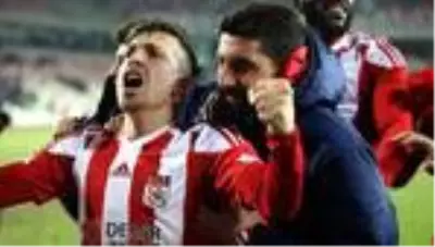 Rıza Çalımbay'tan transfer açıklaması: Rıza Çalımbay'tan transfer açıklaması: