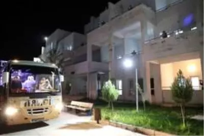 Vali Yaman, karantinadaki vatandaşlarla görüntülü görüştü Vali Yaman, karantinadaki vatandaşlarla görüntülü görüştü