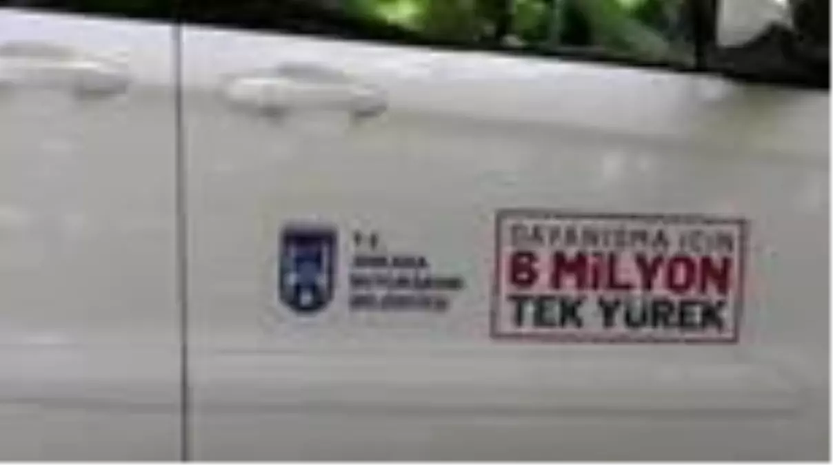 Başvuru için İŞKUR'a gelen vatandaşlara koruyucu set dağıtıldı