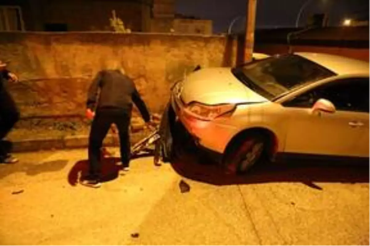 Bursa Da Freni Patlayan Kamyon Park Halindeki Iki Araca Carpti Girne