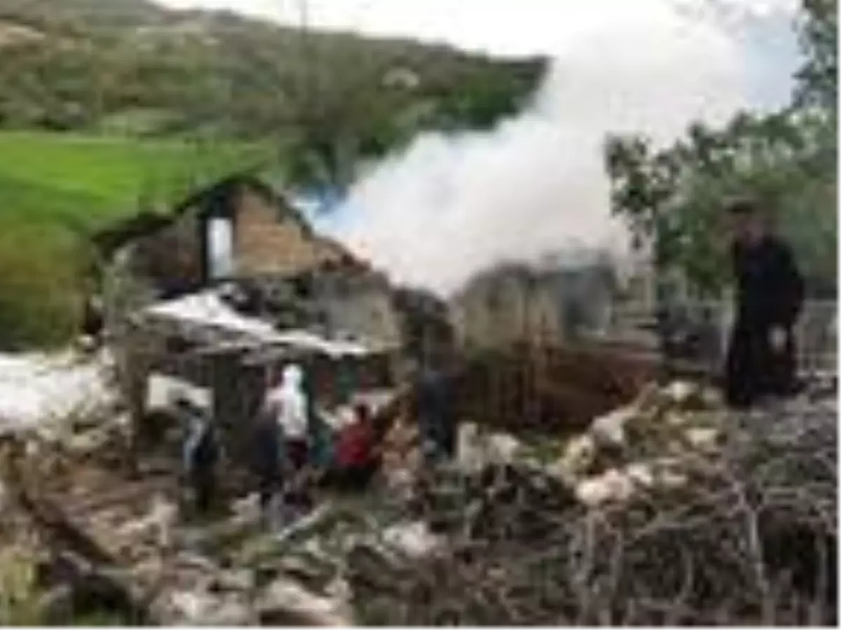 Gölbaşı'nda ev yangını