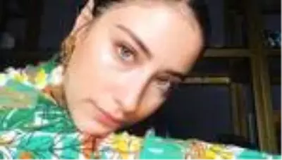 Hazal Kaya yazı getirdi Hazal Kaya yazı getirdi