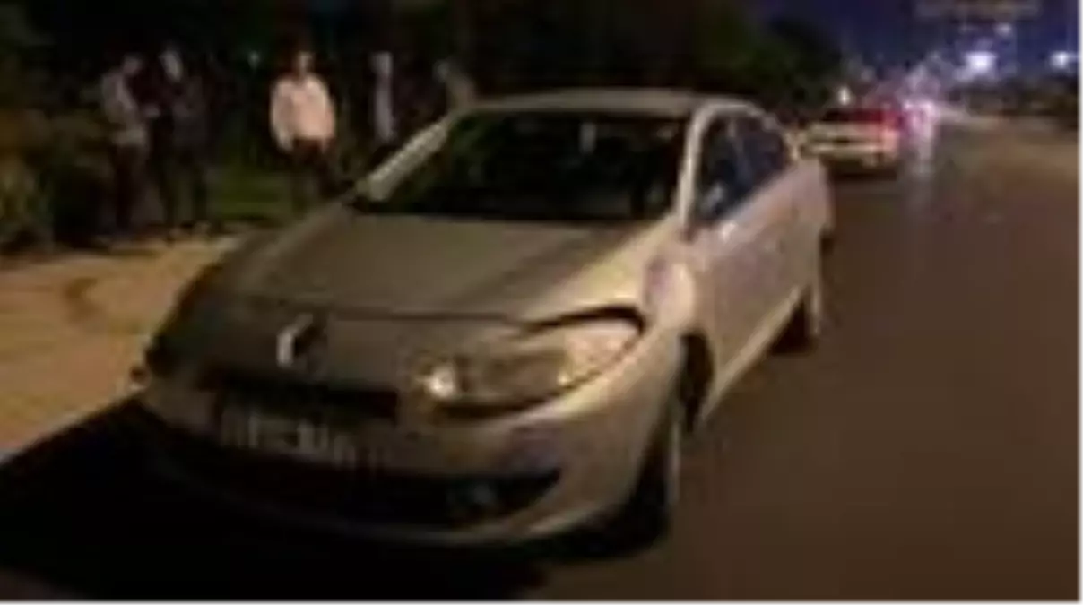 İZMİR Otomobilin çarptığı kişi metrelerce sürüklendi