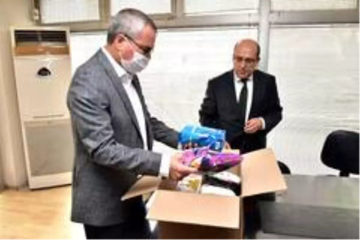 Manisa'da ihtiyaç sahibi vatandaşlara gıda kolisi desteği