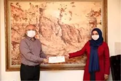 Mardin'de 47 üretici kadına ipek böceği kozaları dağıtıldı Mardin'de 47 üretici kadına ipek böceği kozaları dağıtıldı