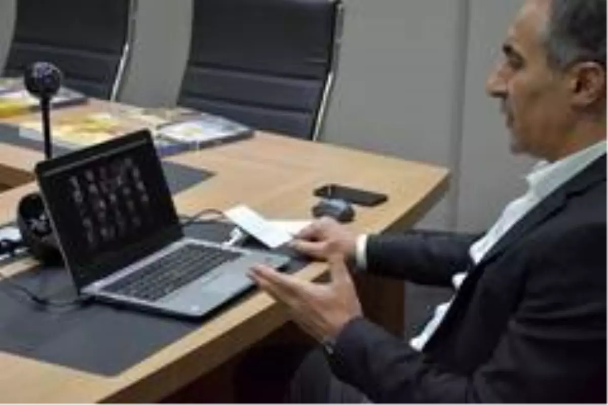 Müdür Arıcıoğlu, Milli sporcularla tele konferans aracılığı ile görüştü