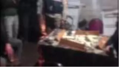 Otomobil garajında toplanıp okey oynayan 11 kişiye 63 bin lira ceza Otomobil garajında toplanıp okey oynayan 11 kişiye 63 bin lira ceza