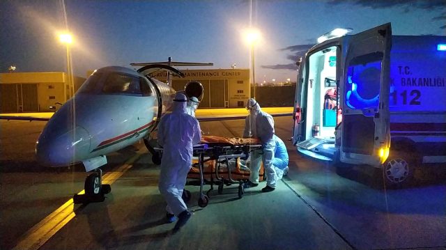 Sudan'daki koronavirüs hastası vatandaş ambulans uçakla yurda getirildi