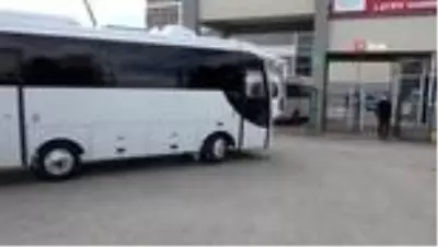 Usak Ta Karantina Sureleri Dolan 234 Kisi Memleketlerine Ugurlandi Usak
