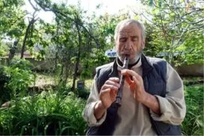 Yaşlılar ve çocuklar sokağa çıkmayı heyecanla bekliyor Yaşlılar ve çocuklar sokağa çıkmayı heyecanla bekliyor