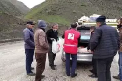 Yolda kalanların imdadına Kızılay yetişti