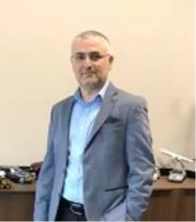 İmamoğlu, İBB'de 15 yıldır görev yapan Gelirler Müdürü Yakup Keskin'i görevden aldı İmamoğlu, İBB'de 15 yıldır görev yapan Gelirler Müdürü Yakup Keskin'i görevden aldı