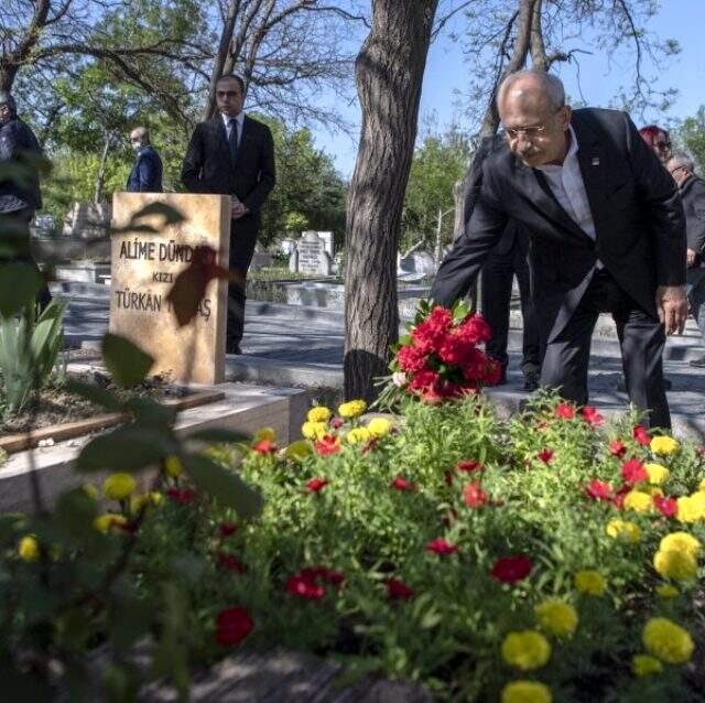 Kılıçdaroğlu, Deniz Gezmiş, Yusuf Aslan ve Hüseyin İnan'ın mezarlarını ziyaret etti