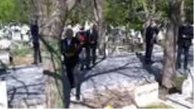 Kılıçdaroğlu, Deniz Gezmiş, Yusuf Aslan ve Hüseyin İnan’ın mezarlarını ziyaret etti