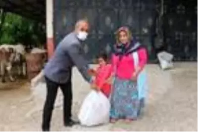 Kısıtlama nedeniyle dönemeyen adam, eşi ve çocuklarına kavuşacak Kısıtlama nedeniyle dönemeyen adam, eşi ve çocuklarına kavuşacak