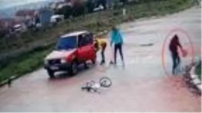 Kısıtlamaya uymayan 2 çocuk, bisikletle otomobile çarptı: 1 yaralı Kısıtlamaya uymayan 2 çocuk, bisikletle otomobile çarptı: 1 yaralı