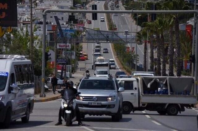 Muğla'ya giriş-çıkış yasağı kalkınca Bodrum'a giren araç sayısı yüzde 25 arttı