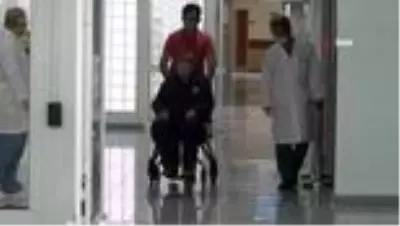 Türkiye’de koronavirüse karşı ilk plazma tedavisi yapılan hasta taburcu oldu