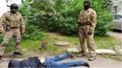 Ukrayna'da gizli roket projesini Rusya'ya sızdırmaya çalışan ajan yakalandı Ukrayna'da gizli roket projesini Rusya'ya sızdırmaya çalışan ajan yakalandı