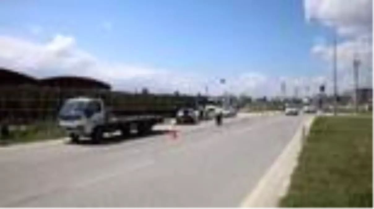 Ambulansla otomobil çarpıştı: 3 yaralı