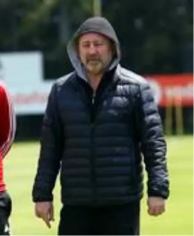 Beşiktaş'ta hazırlıklar tüm hızıyla sürüyor Beşiktaş'ta hazırlıklar tüm hızıyla sürüyor