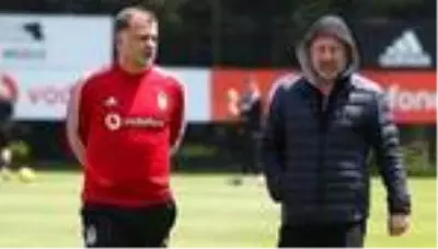 Beşiktaş'ta sosyal mesafeli mesai Beşiktaş'ta sosyal mesafeli mesai