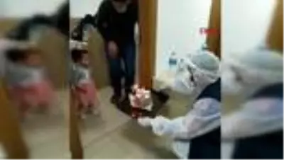 ÇANKIRI Ailesiyle karantinada olan Elif Naz'a doğum günü sürprizi ÇANKIRI Ailesiyle karantinada olan Elif Naz'a doğum günü sürprizi