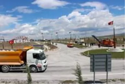 Emirdağ'da Konya Caddesi yeniliyor Emirdağ'da Konya Caddesi yeniliyor
