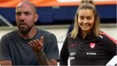 En sevdiği futbolcuları açıklayan Aycan'a Sercan'ın verdiği tepki, yarışmacıları güldürdü En sevdiği futbolcuları açıklayan Aycan'a Sercan'ın verdiği tepki, yarışmacıları güldürdü
