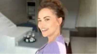 Ev hallerini yayınlayan Fahriye Evcen’in fotoğraflarına beğeni yağdı