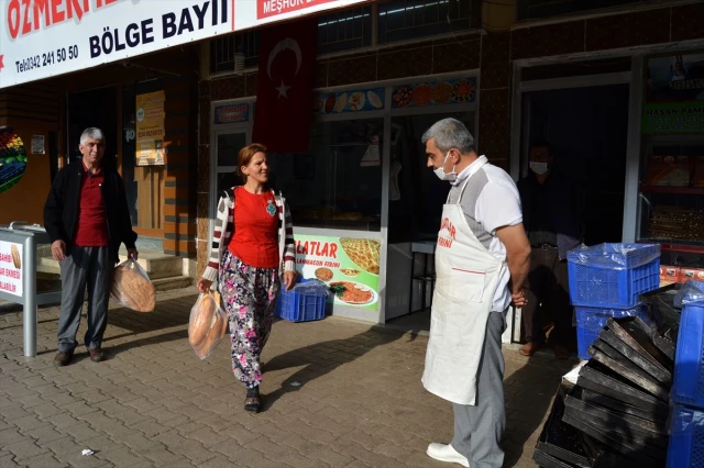 Gaziantep'te askıda ekmek kampanyası haberi fotografı, fotografları