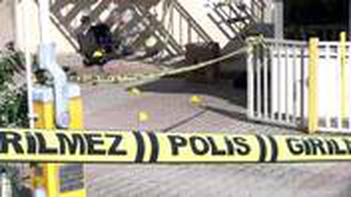 Güvenlik görevlisini 15 kurşunla vuran şüpheli, balkona çıkıp 'Polis çağırın' diye bağırdı