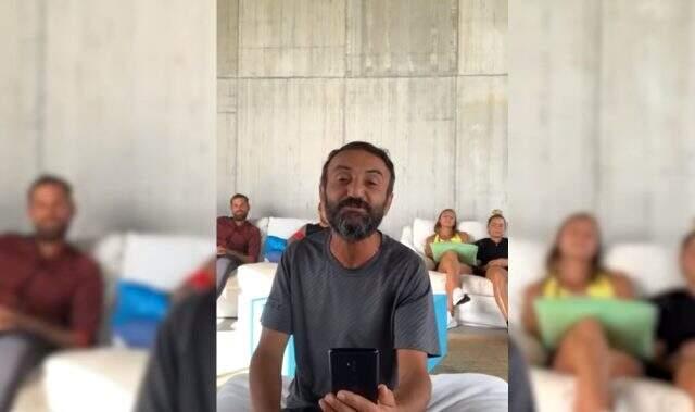 Köpeğinin öldüğünü bilmeyen Ersin Korkut'un sözleri herkesi duygulandırdı Köpeğinin öldüğünü bilmeyen Ersin Korkut'un sözleri herkesi duygulandırdı