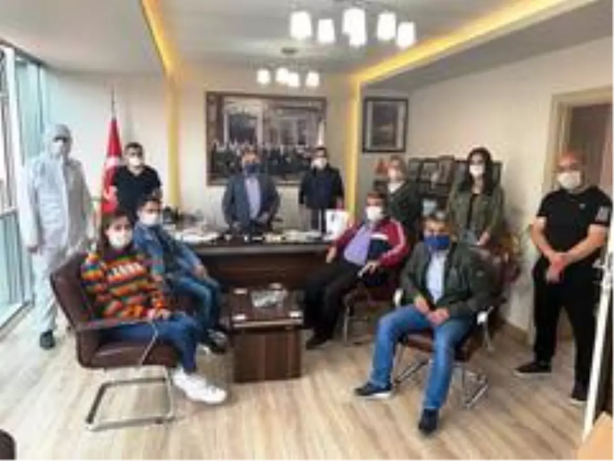 Kuaför ve berberlere ücretsiz maske ve ekipman desteği