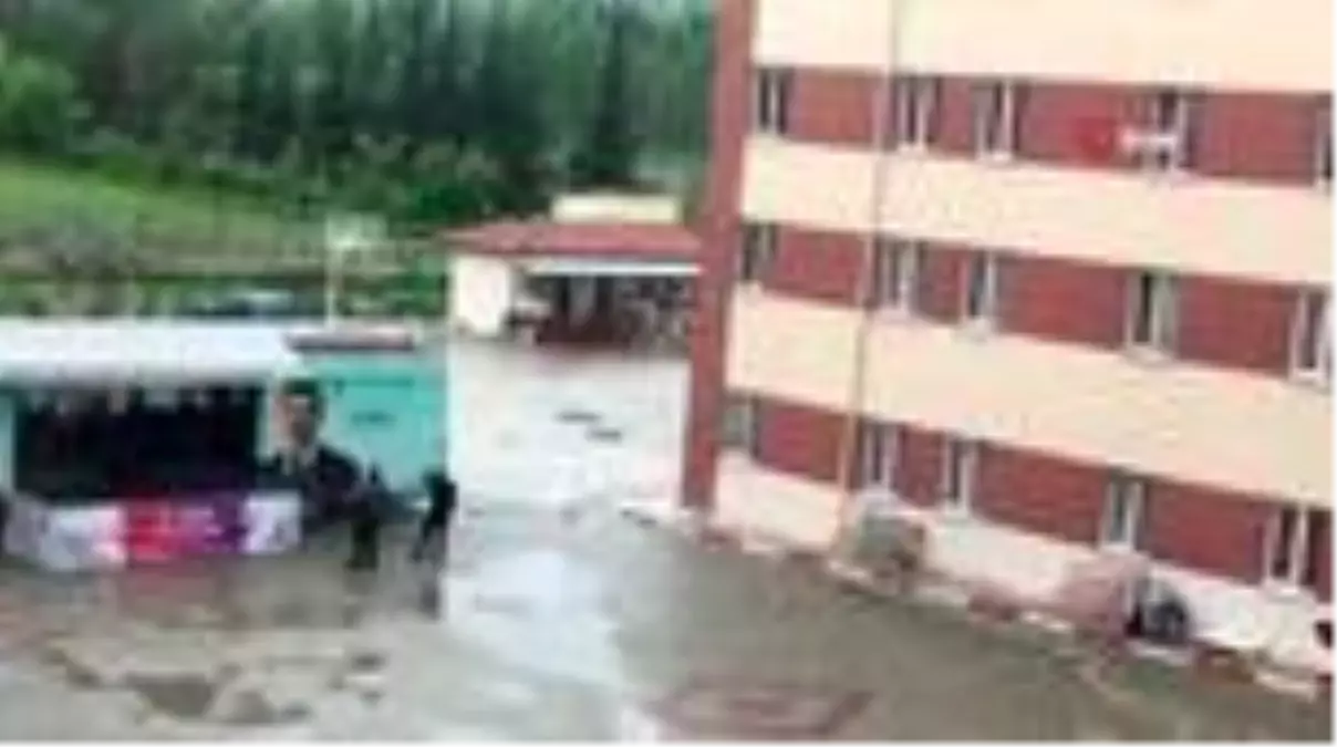 Tokat'ta karantinadaki vatandaşlara veda konseri