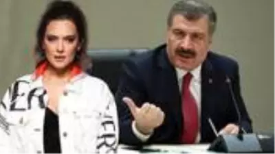 Demet Akalın, sokağa çıkma yasağıyla ilgili Fahrettin Koca'ya tepki gösterdiği paylaşımını sildi Demet Akalın, sokağa çıkma yasağıyla ilgili Fahrettin Koca'ya tepki gösterdiği paylaşımını sildi