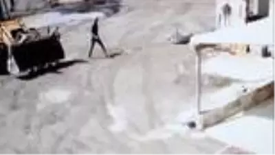 Eşini bıçaklayan kişi cezaevinden çıktıktan sonra oğlunu öldürdü Eşini bıçaklayan kişi cezaevinden çıktıktan sonra oğlunu öldürdü