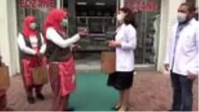 Kadın çiftçilerden eczacılara organik ürünlü destek Kadın çiftçilerden eczacılara organik ürünlü destek