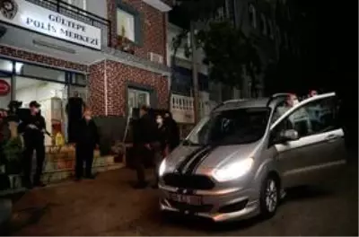 Mahallelinin sahur sürprizi polisi duygulandırdı Mahallelinin sahur sürprizi polisi duygulandırdı